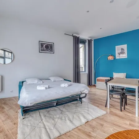 Apartament Bel Appt Climatise Et Renove Aux Chartrons Bordeaux
